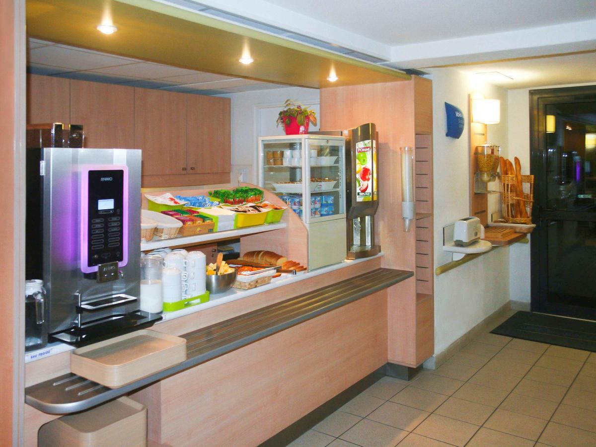 Ibis Budget Niort - La Creche Exterior photo